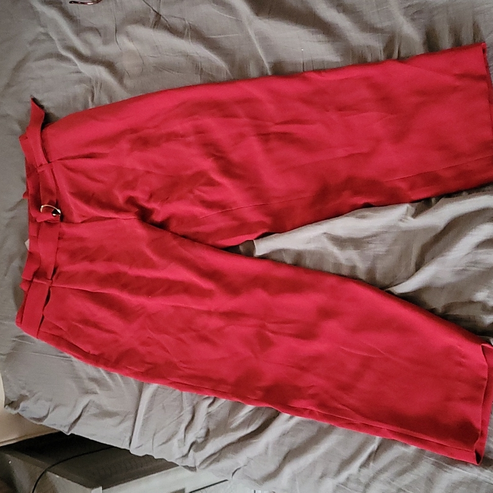 H&M red trouser pants with belt and pockets. Size 12.